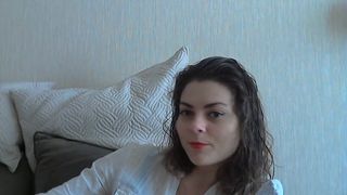 2020-05-04verronica@ красотка  не раздеваеться