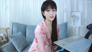 Chinese girl 20200506