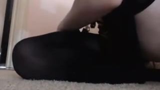 Kitten_xx playing with a furry butt-plug, then with dil