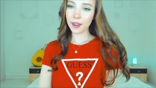 knee_ling playing and dancing