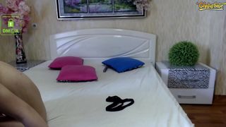 unreallmodell naked on bed 5.9.20