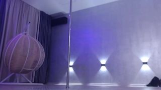 mikasyn poledance