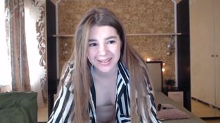 Katrin_Pirs dancing nude+fingering pussy, May 14, 2020