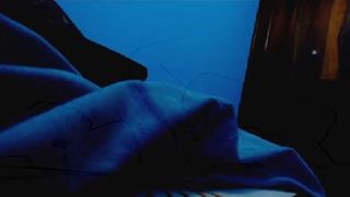 Melanill jugando en el motel