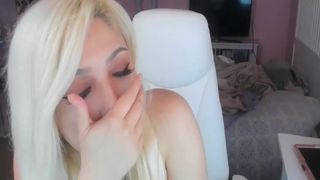 Busty Buxom Babe And Her Sizzling Performance Live