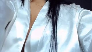 Meryenn SHOWING BOOBS