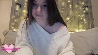taymade hairy pussy tease