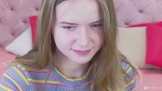 DiAmandaX showing boobs