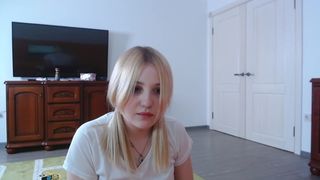 Sexy NN Teen kilenet (nice ass, handbra, nip slip) 11