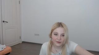 Sexy NN Teen kilenet (nice ass, handbra, nip slip) 7