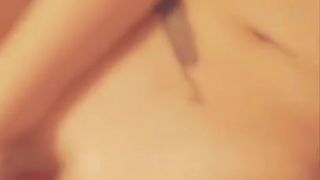 Evelyn Santichia y su juguetito