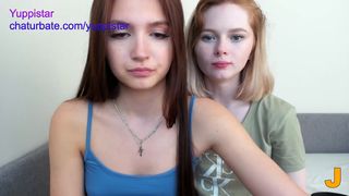 penelopa77 and yuppistar – Kissing