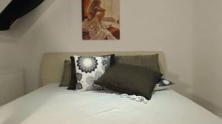 Naomi94 (30) webcam show LJ 2019-11-28 08-35-18