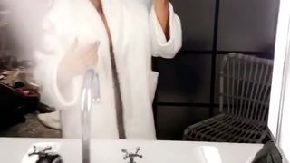 ChloeKhan SnapChat peZB0JTg