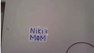 Niki-Xo - Mom & Daughter Webcam Recording