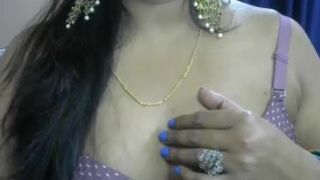 Sophia tamil boobs