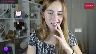 -Molly-Mae- cam show 2020-09-18 16-56-05 010