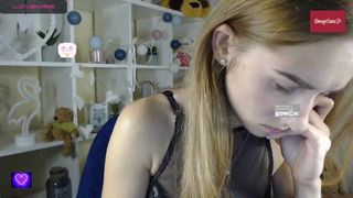 -Molly-Mae- cam show 2020-09-22 09-11-14 956