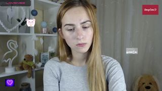 -Molly-Mae- cam show 2020-09-21 18-19-35 987