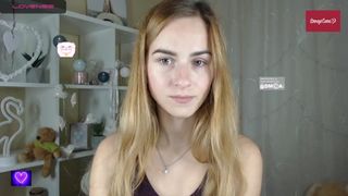 -Molly-Mae- cam show 2020-09-27 15-11-52 707