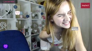 -Molly-Mae- cam show 2020-09-23 14-22-34 000