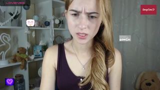 -Molly-Mae- cam show 2020-09-27 11-06-35 474