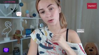 -Molly-Mae- cam show 2020-09-21 04-13-33 538