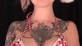 SaraX Christmas Jiggle