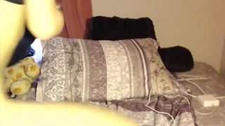 Flirtygirlyy playing with ass and farting.