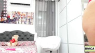 innocent_channel_show Ana wears many dress