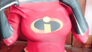 Microkitty as Elastgirl Pt. 1
