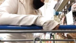Littlemisseeve shopping and flashing