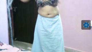 Nidhi Maria Cleveage