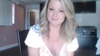 meetmadden one of her best cams - tons of tits