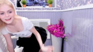 tinkywinky_coy 210418 Day 2 - drama queen shows panties