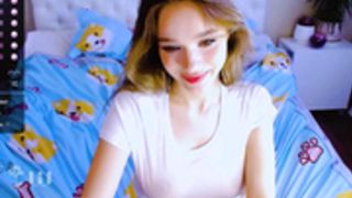 Hey mom! They say i'm the best sell-cunt on CB!