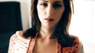 Carlotta Champagne 03