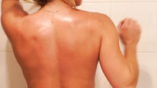 MeetMadden - 210519 - Bara Back Blonde Curls