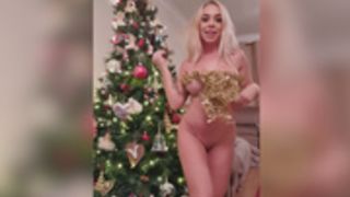 Becca Marie - SQUIRTS under Xmas 🎄💦💦