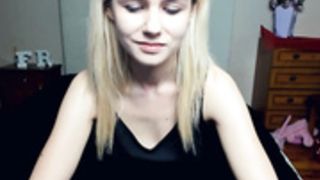 MyFreeCams-ElliVanile-2021-05-22_20-46-17 boobs