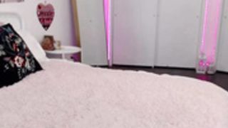 zoey_jade babyjinx shaved pussy dildo mar-2021