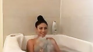Chilean beauty amy7262 Bath Show - No Nudity