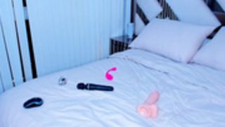 _Perlalovers Uses Hitachi To Toy With Her Pussy