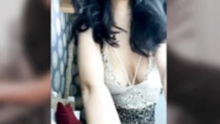 IrisDavis 1 seducing  Livjasmin
