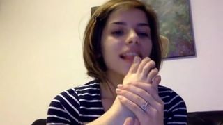 annais_ klarajones toes sucking