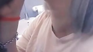 argentina peteando en el baño