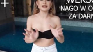 Wersow nago, pokazuje nowe cycki