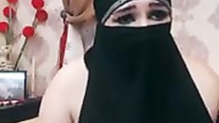 Selma xxx arabian nude striping camshow 002