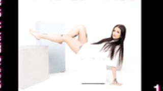 Marcysia nago, przecieki 18+