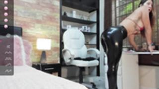 ella_pridee 2021-06-05 2/2